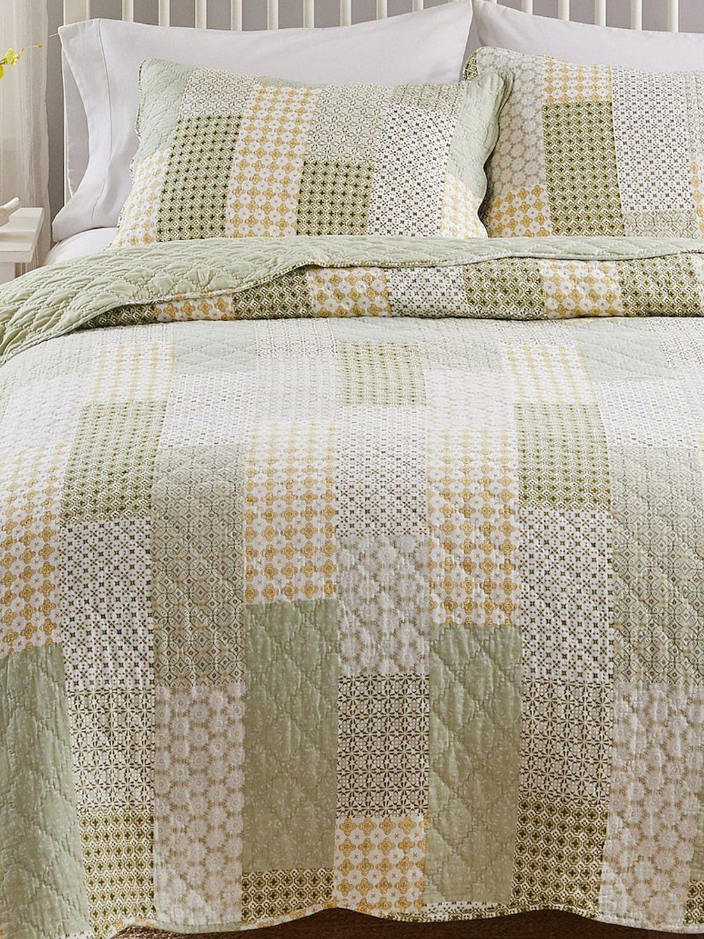 Barefoot Bungalow Juniper Quilt Set 3-Piece Twin/TwinXL 2 Pillow Shams NEW